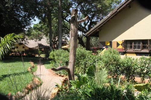 Bed & Breakfast Jinja Basecamp