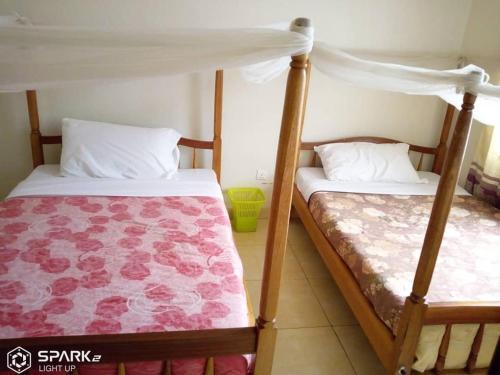 Gorilla Guest Hiltop Hotel Kabale
