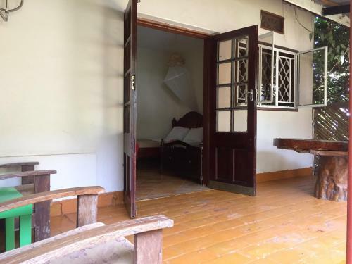 Hostal Cross Roads Suites