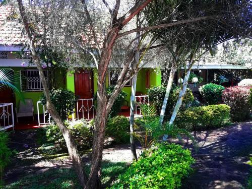 Hostal Cross Roads Suites