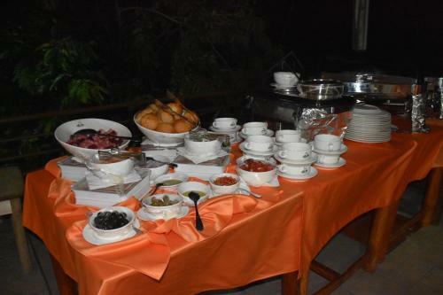 Hotel Kyangabi Crater Resort