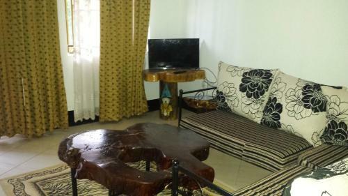 Hotel Philo Leisure Gardens