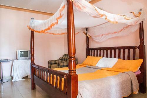Hotel Royal Crane Resort