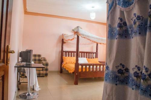 Hotel Royal Crane Resort