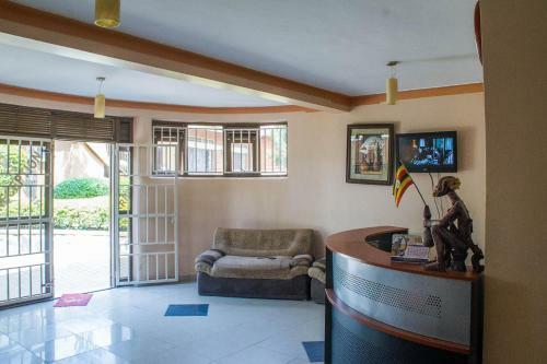 Hotel Royal Crane Resort