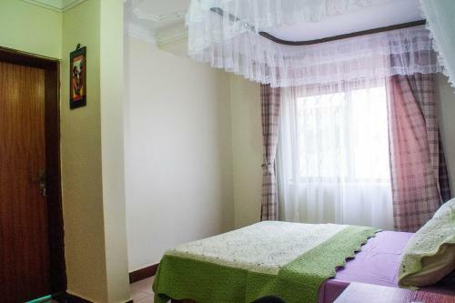 Tropical Suites Hotel