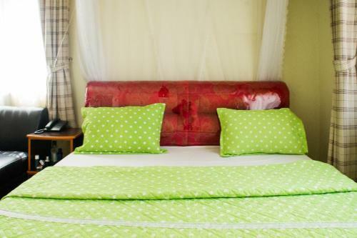 Tropical Suites Hotel