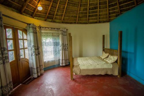 Hotel Roots Retreat And Camping Resort