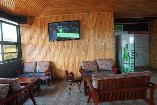 Malibu Hotel And Pub