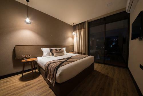 Speke Apartments Kitante