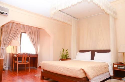 Fang Fang Hotel
