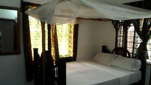 Hostal Sheygou Beach House