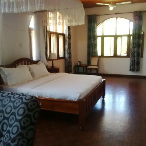 Posada Emerald House