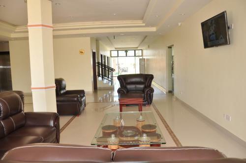 Luwa Evergreen Hotel