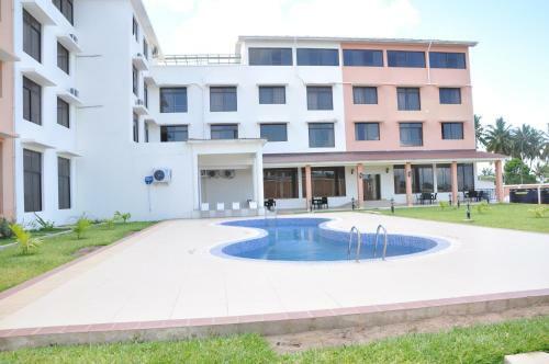 Luwa Evergreen Hotel
