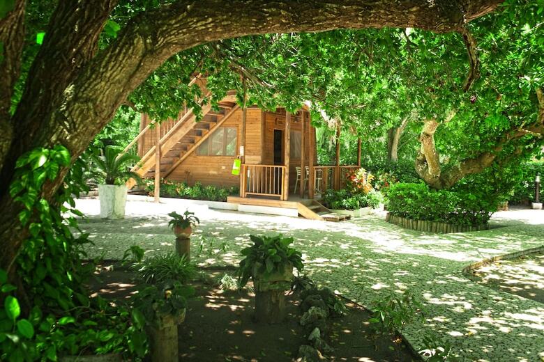 Isla Del Encanto Hotel & Spa