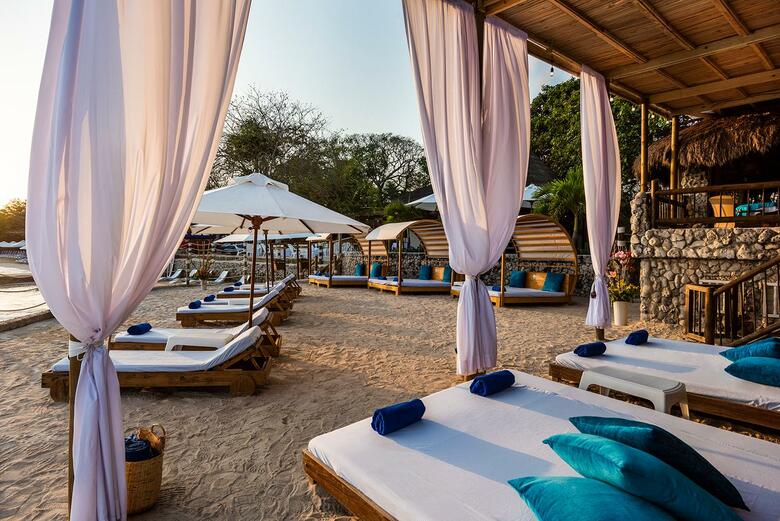 Isla Del Encanto Hotel & Spa