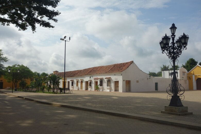 Hotel La Casa Amarilla