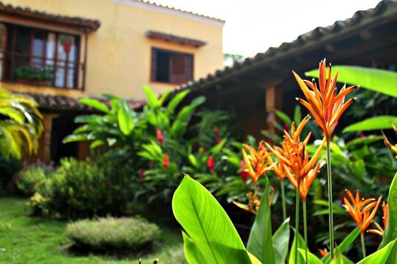 Hotel La Casa Amarilla