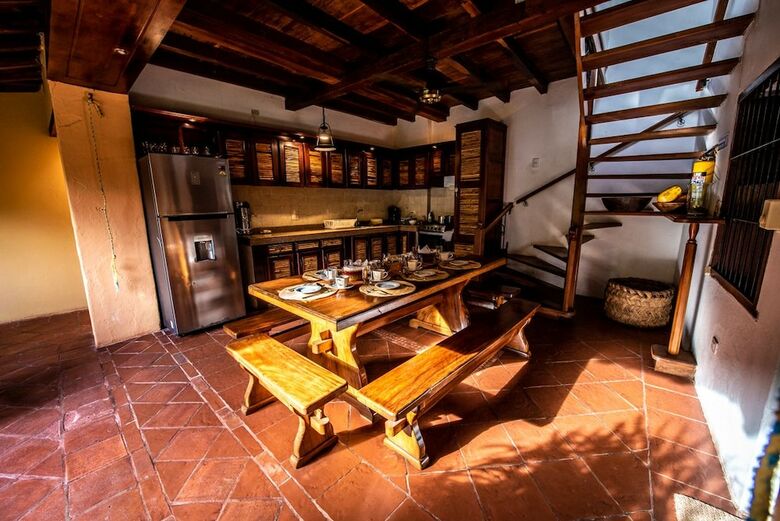 Hotel La Casa Amarilla