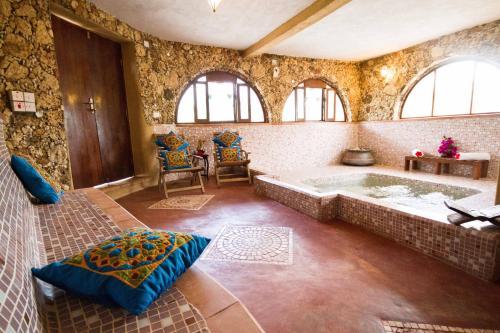Hotel Samaki Lodge & Spa