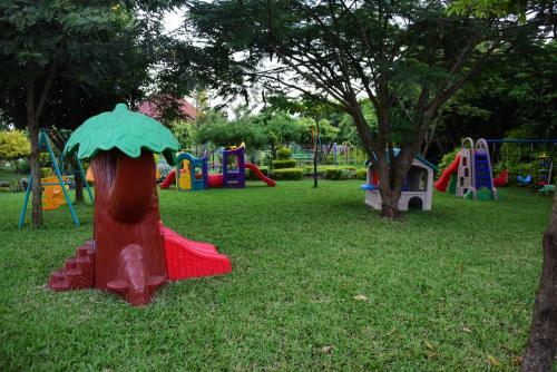 Hotel Fun Retreat Resort
