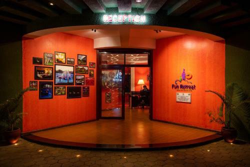 Hotel Fun Retreat Resort
