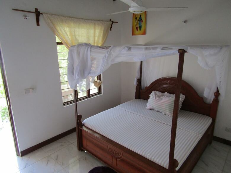 Bed & Breakfast Cocoa Guest House