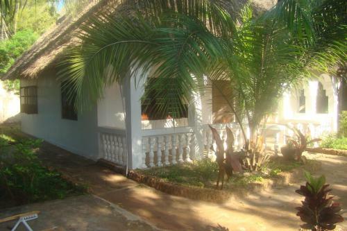 Blue Wave Villa & Kitchen