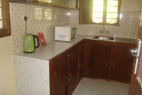 Blue Wave Villa & Kitchen