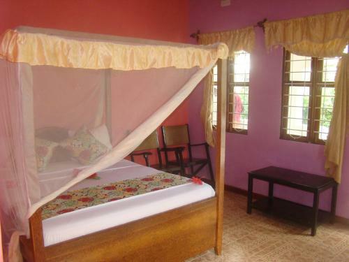 Bed & Breakfast Yellow Beach Bungalow