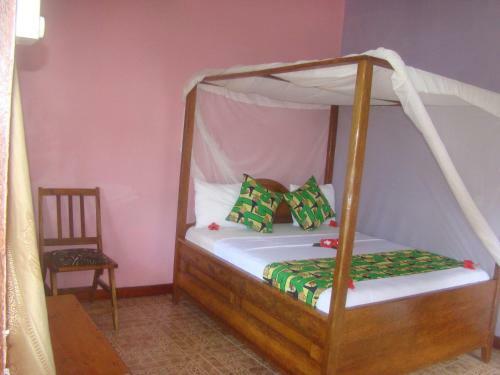 Bed & Breakfast Yellow Beach Bungalow