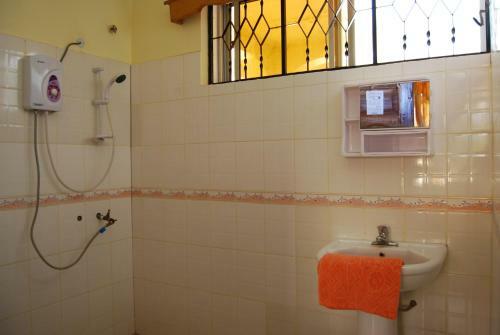 Hostal Shimbwe Meadows Guest House