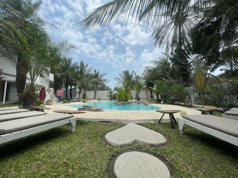 Oasis Club