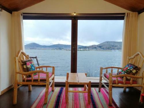 Hostal Uros Aruma Uro On Uros Floating Islands