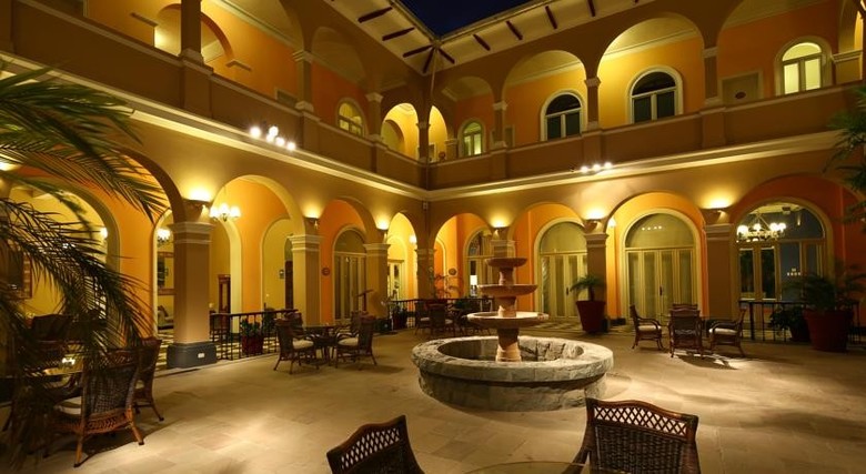 Hotel Los Portales Piura