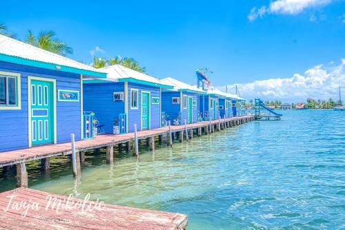 Hotel Cosmic Crab Resort At Careening Cay