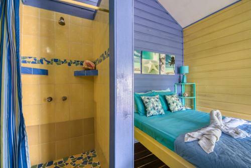 Hotel Cosmic Crab Resort At Careening Cay