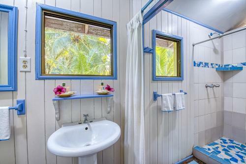 Hotel Cosmic Crab Resort At Careening Cay