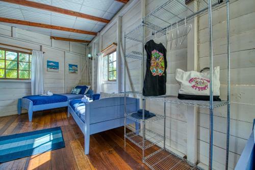 Hotel Cosmic Crab Resort At Careening Cay