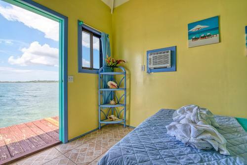 Hotel Cosmic Crab Resort At Careening Cay