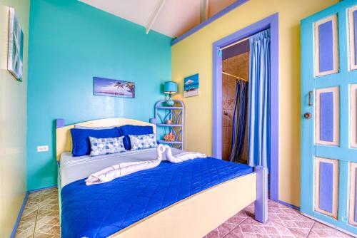 Hotel Cosmic Crab Resort At Careening Cay