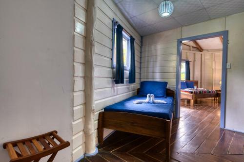 Hotel Cosmic Crab Resort At Careening Cay
