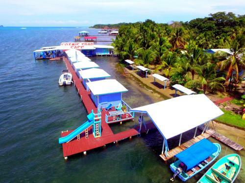 Hotel Cosmic Crab Resort At Careening Cay