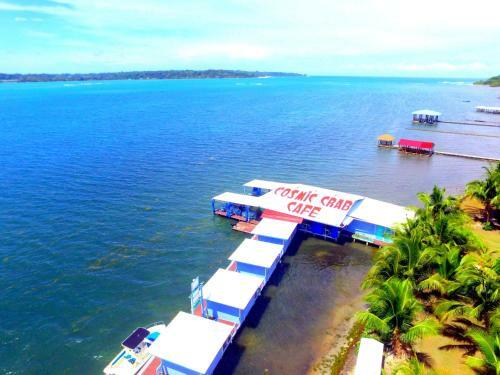 Hotel Cosmic Crab Resort At Careening Cay
