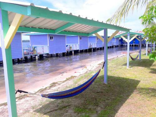 Hotel Cosmic Crab Resort At Careening Cay