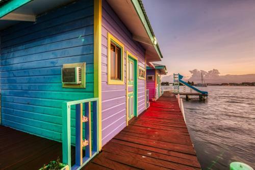 Hotel Cosmic Crab Resort At Careening Cay