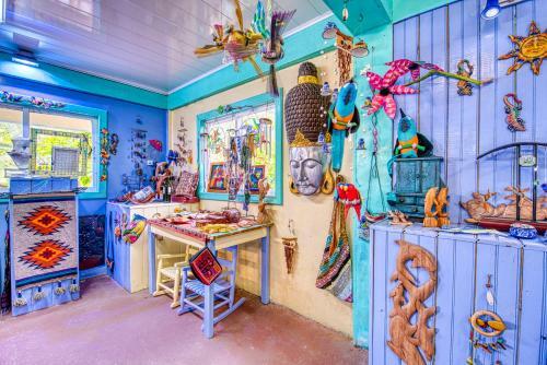 Hotel Cosmic Crab Resort At Careening Cay