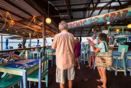 Hotel Cosmic Crab Resort At Careening Cay