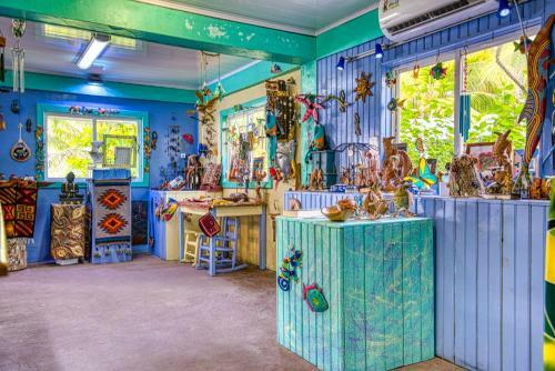 Hotel Cosmic Crab Resort At Careening Cay